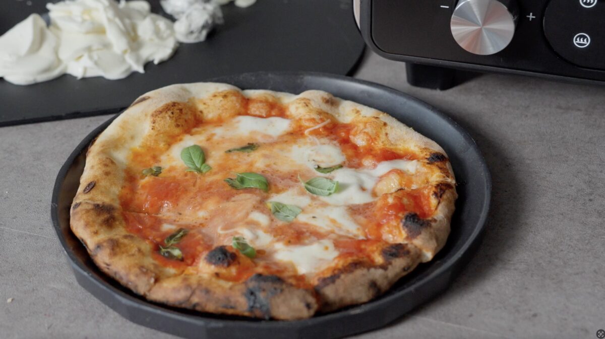 ENRO電気式窯焼マスターで焼いたマルゲリータ