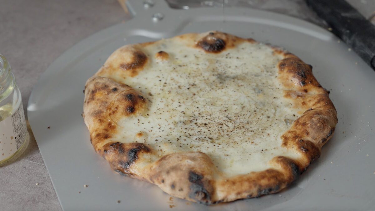 ENRO電気式窯焼マスターで焼いたクワトロフォルマッジョ